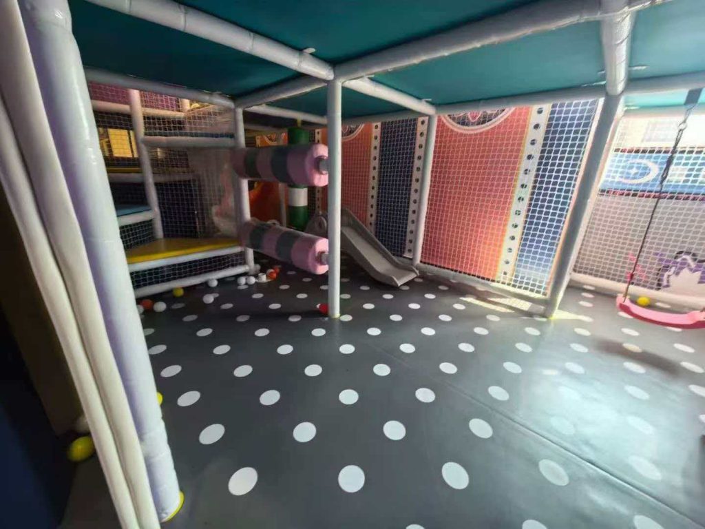 260㎡ Indoor Kids Playground - side view