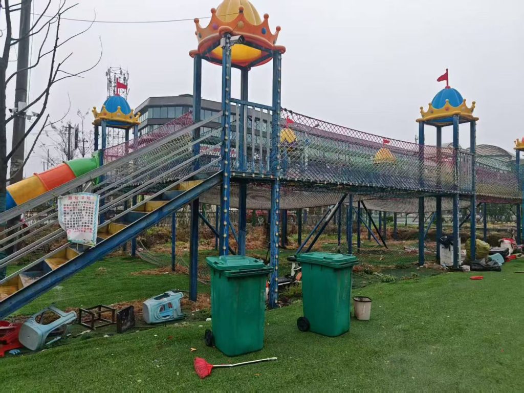 Kids' Physical Expansion Play - side view