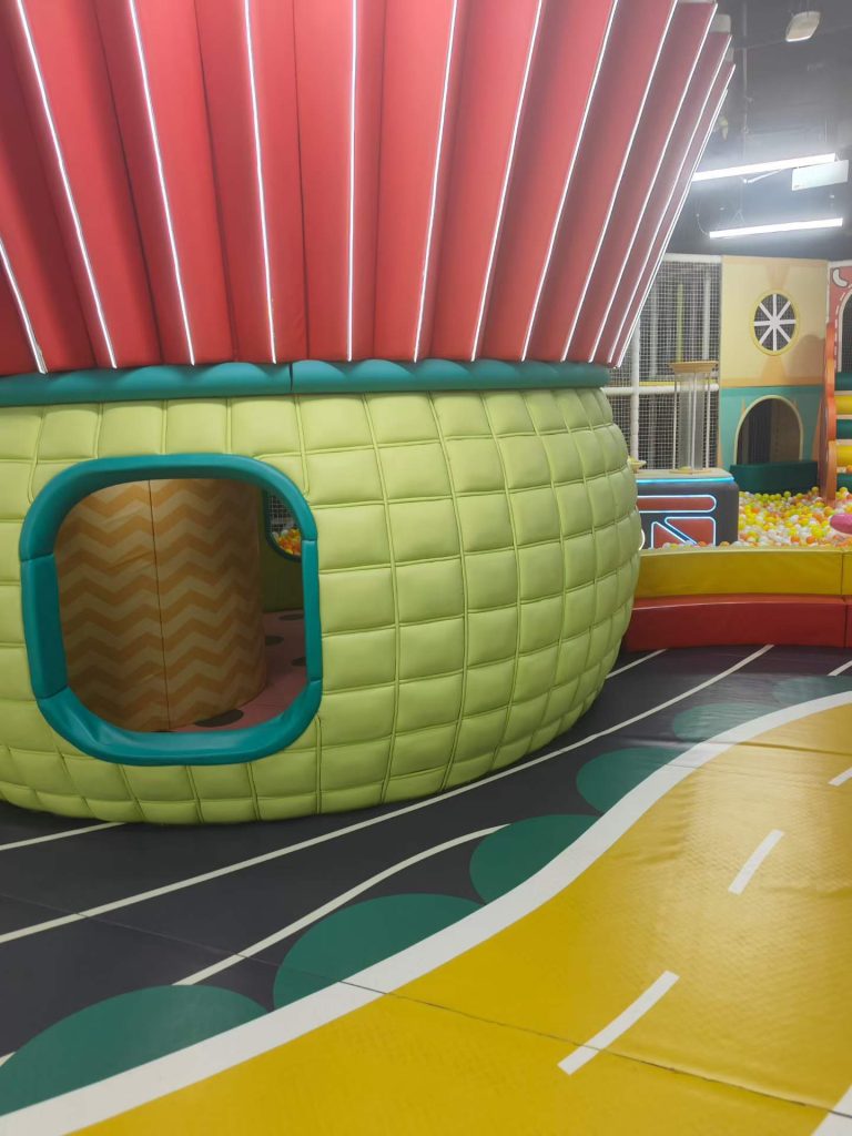630㎡ Indoor Kids Playground - side view