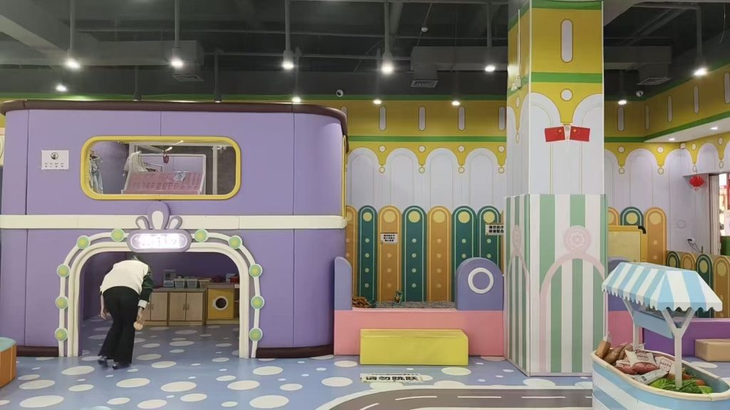 260㎡ Kids Playground - detailed features