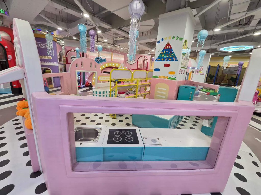 450㎡ Indoor Kids Playground - side view
