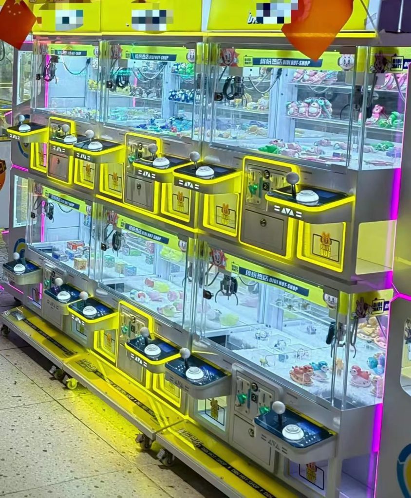 Claw Machine - detailed features